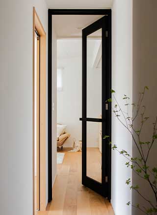 リビングドア(HG)