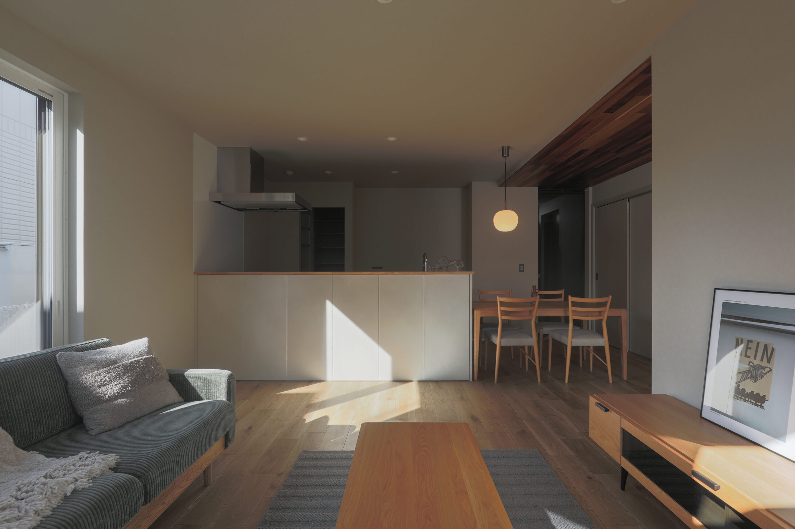 グレージュカラーの28坪半平屋